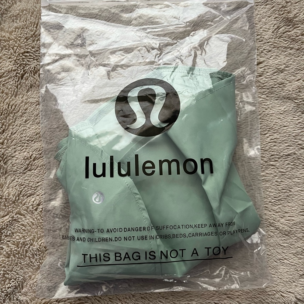 LULULEMON HIGH RISE SHORTS SIZE 2